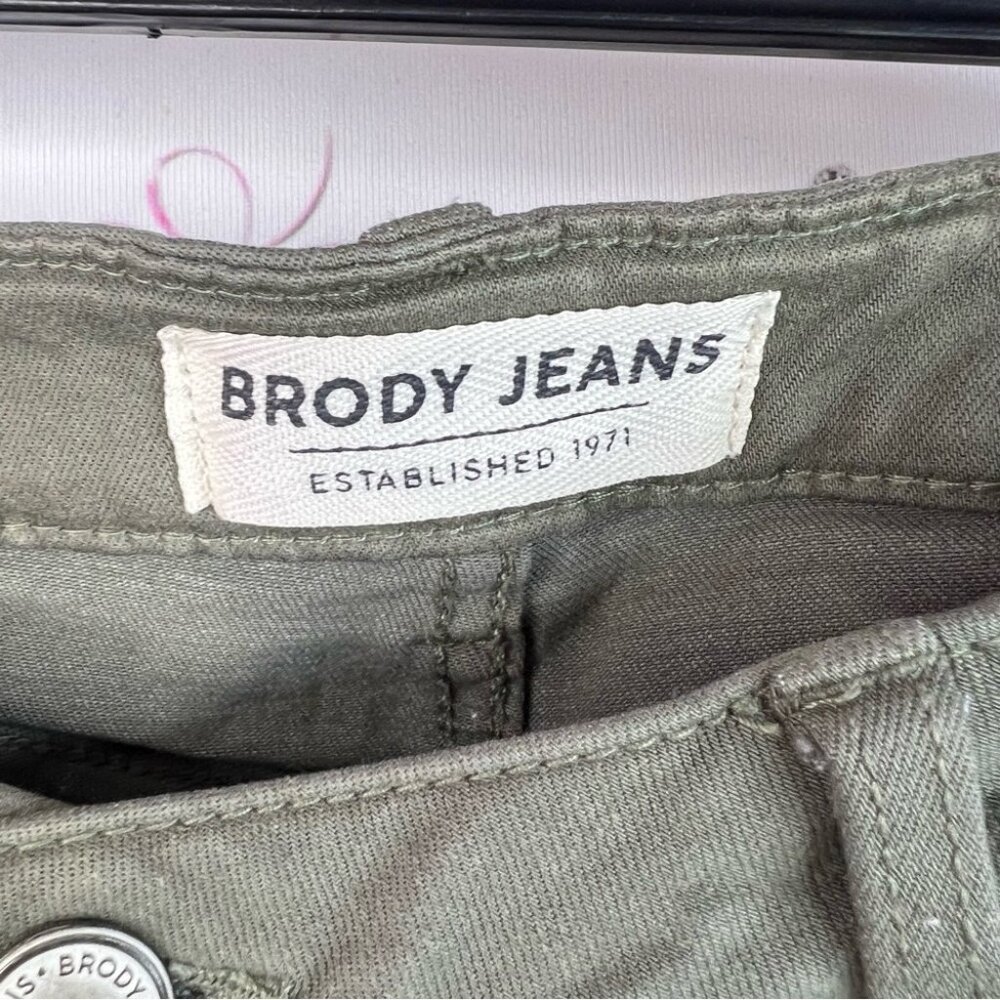 Brody Jeans shorts denim jeans green military cargo Olive Distressed Jean Shorts - Picture 6 of 10